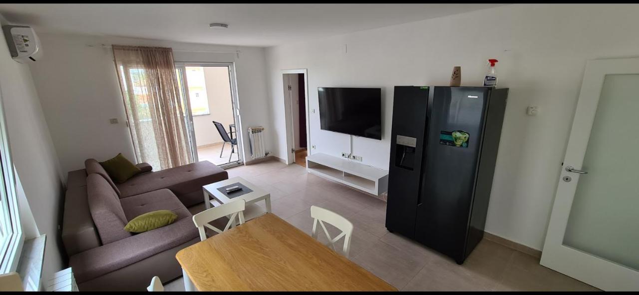 Apartments Vedran Punat Eksteriør billede